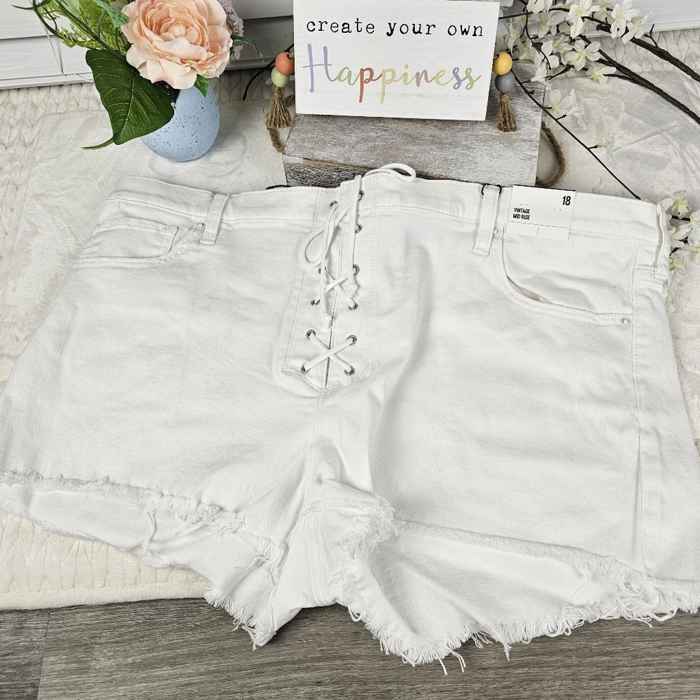 Express Shorts Mid Rise
